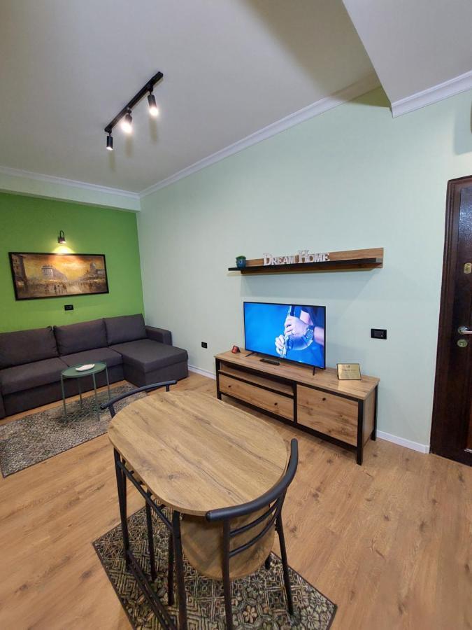 Apartment Feel At Ap1 Tirana